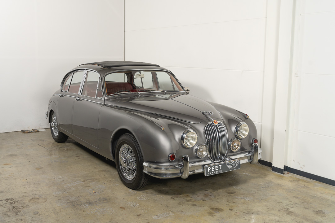 PeetClassics-JaguarMKII-Rauwworks-W-002