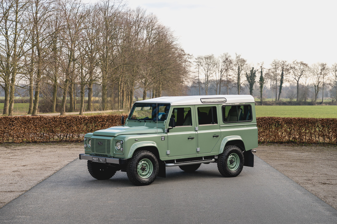 PeetClassics-LandRoverDefender-Rauwworks-W-005