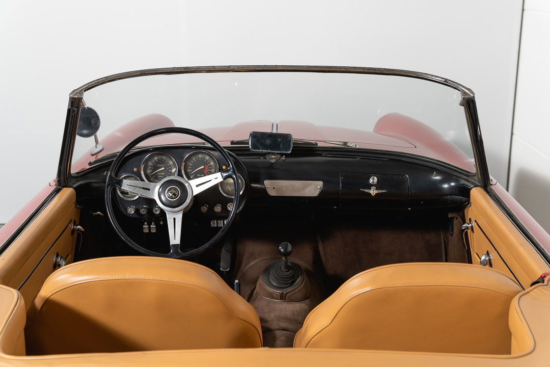 Alfa Romeo Spider 2000 Touring