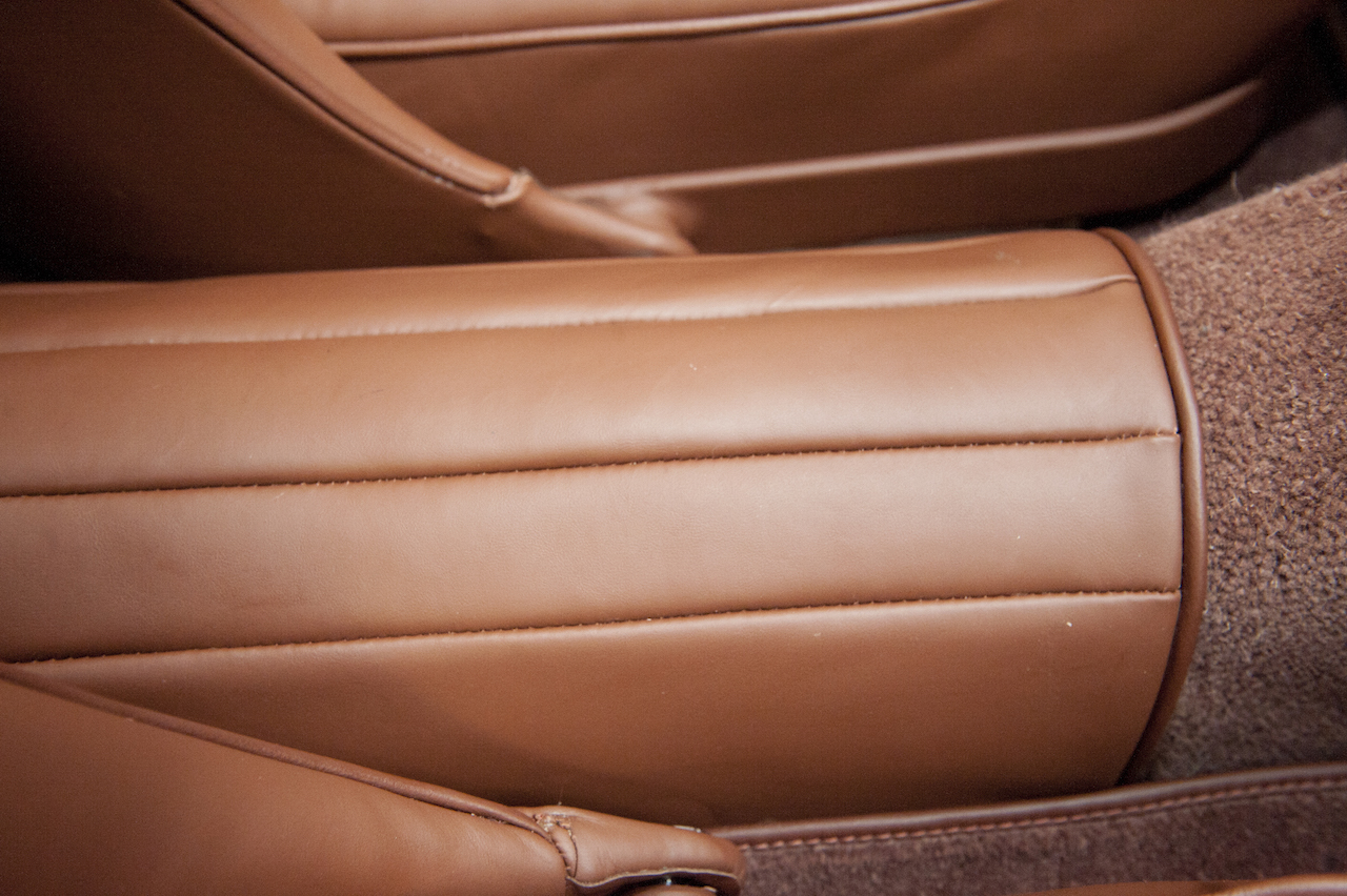 Jaguar XK 120 FHC – 16