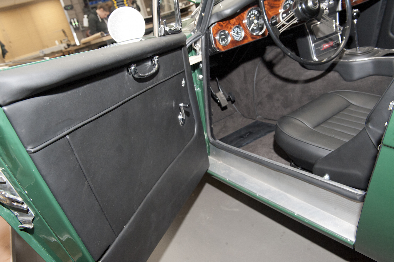 Austin Healey MKIII 3000 interieur project – 38