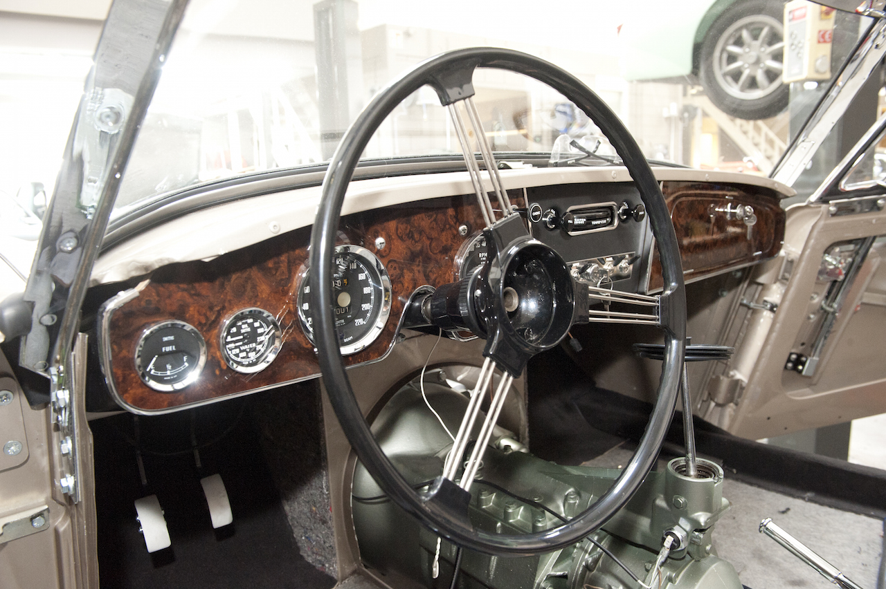 Austin Healey MKIII 3000 Golden Beige – 11