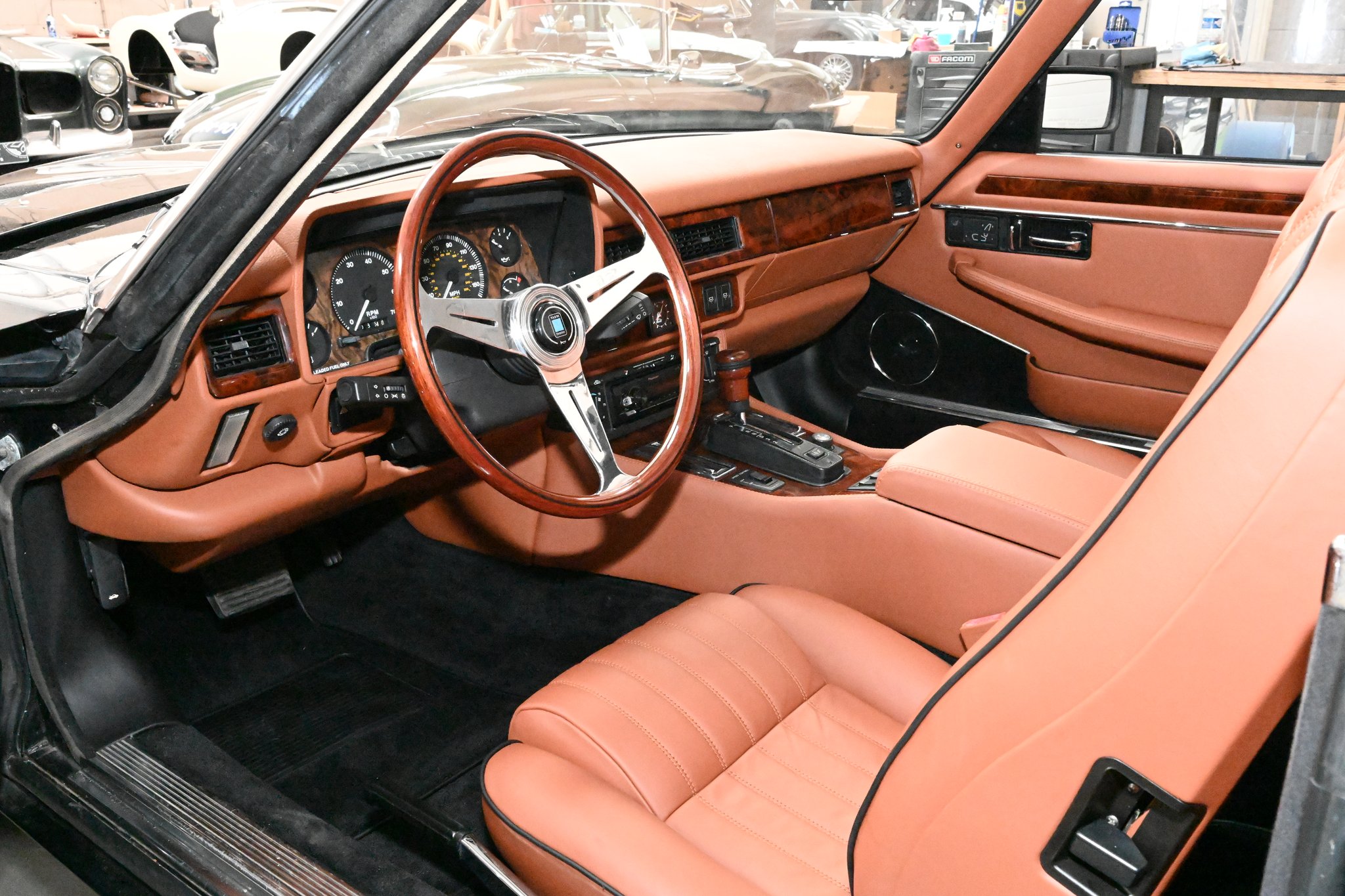 Jaguar XJS custom interior – 8