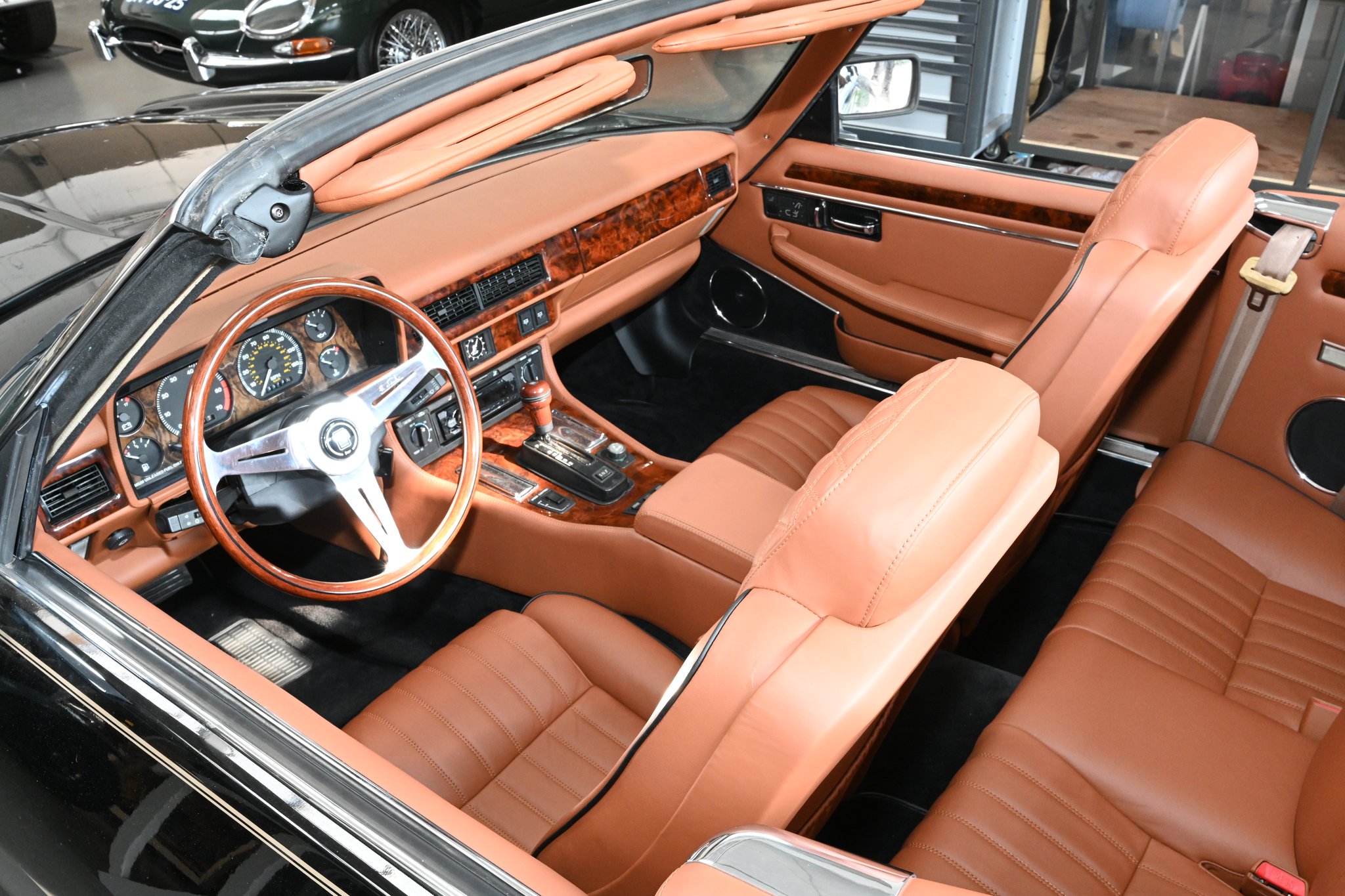 Jaguar XJS custom interior – 11