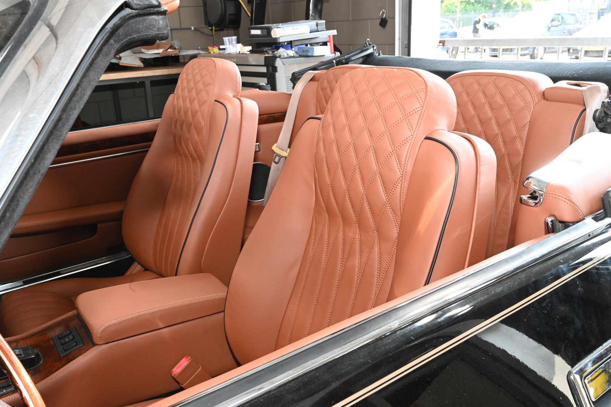 Jaguar XJS custom interior – 13