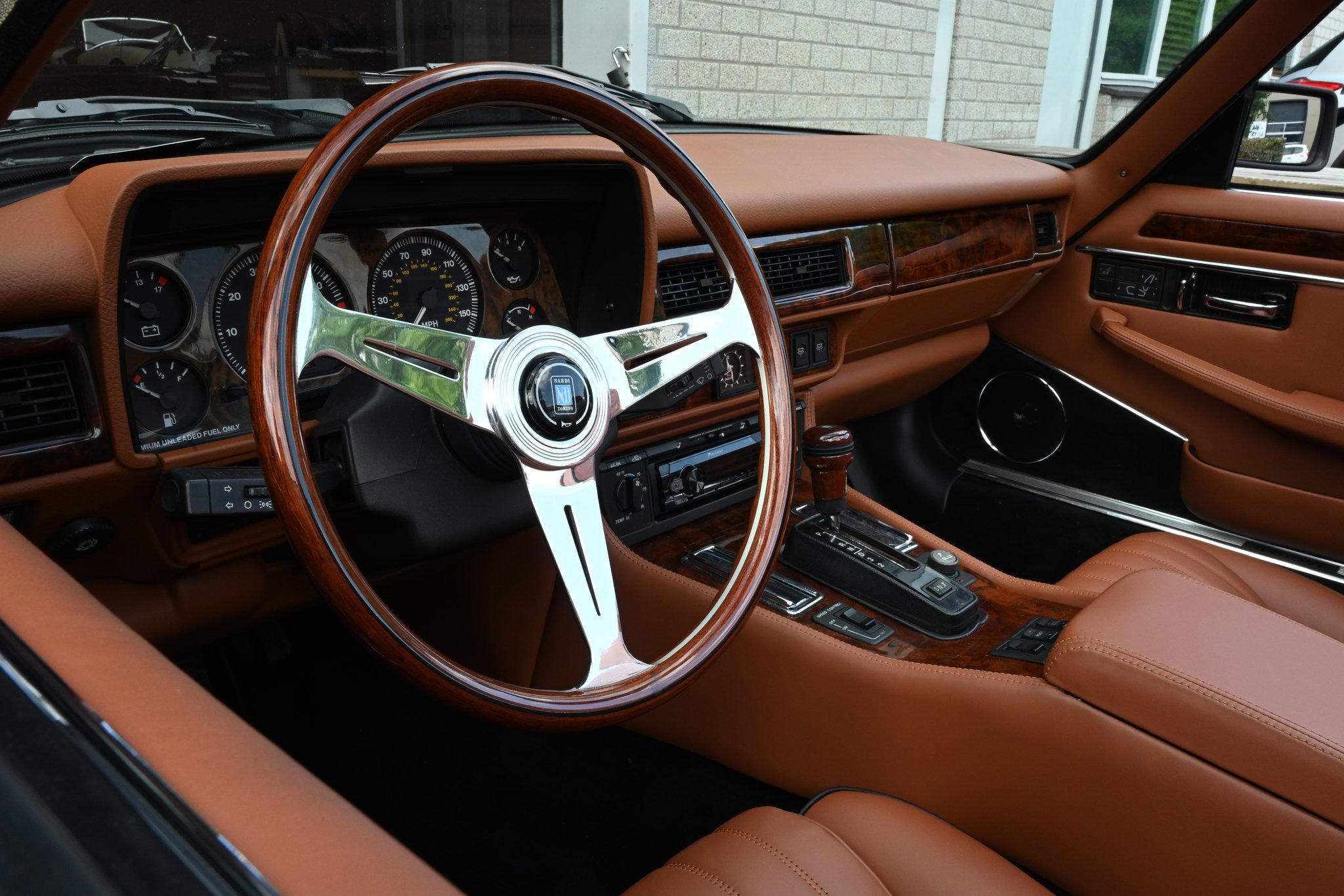 Jaguar XJS custom interior – 20