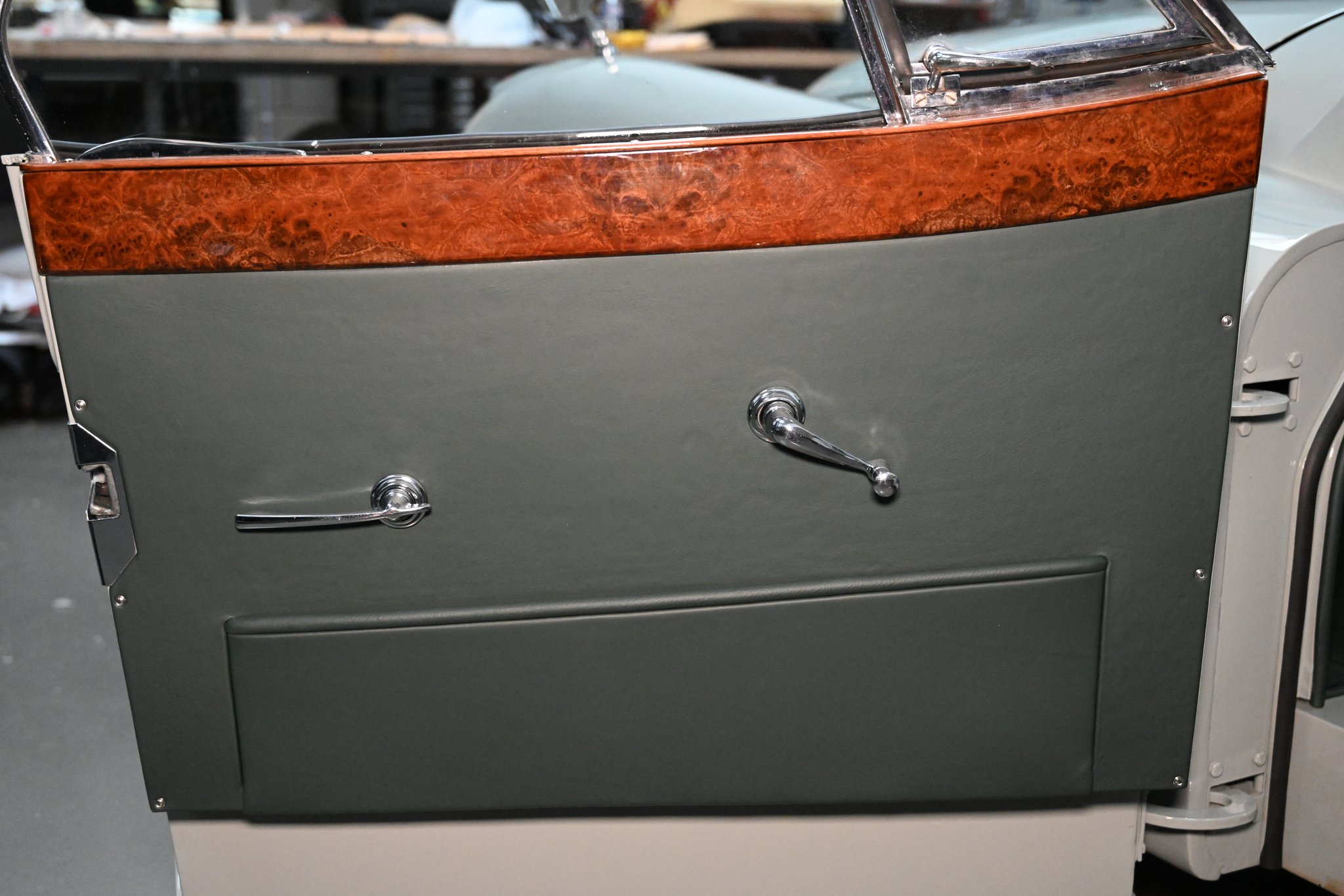 Jaguar XK 120 DHC Interior – 29