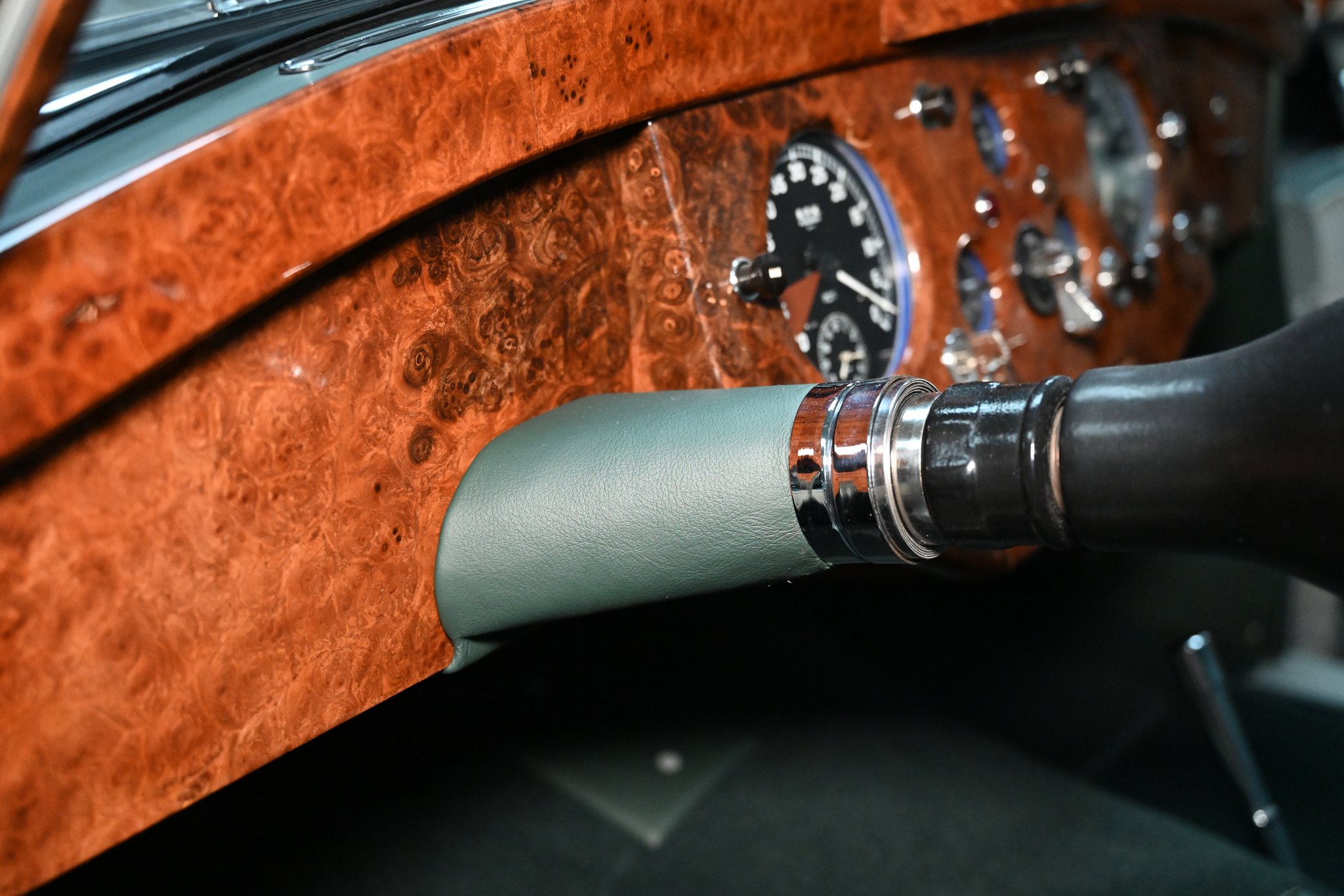 Jaguar XK 120 DHC Interior – 27