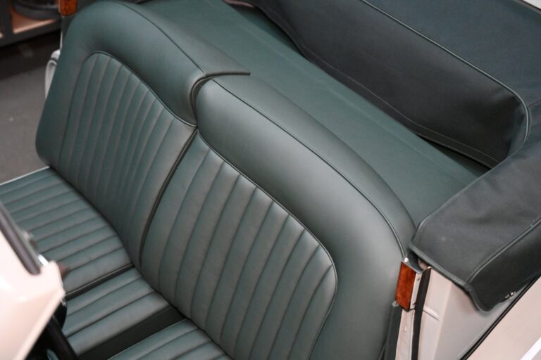 Jaguar XK120 DHC