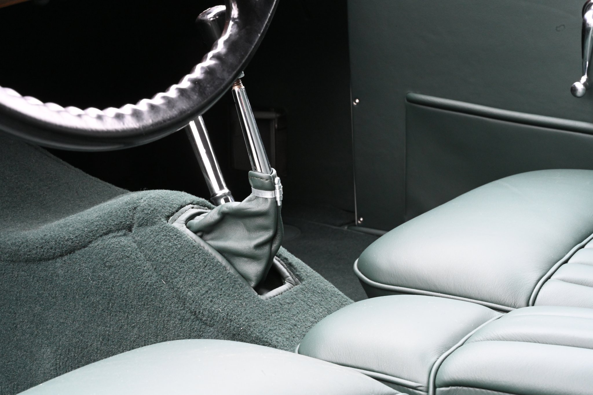 Jaguar XK 120 DHC Interior – 4
