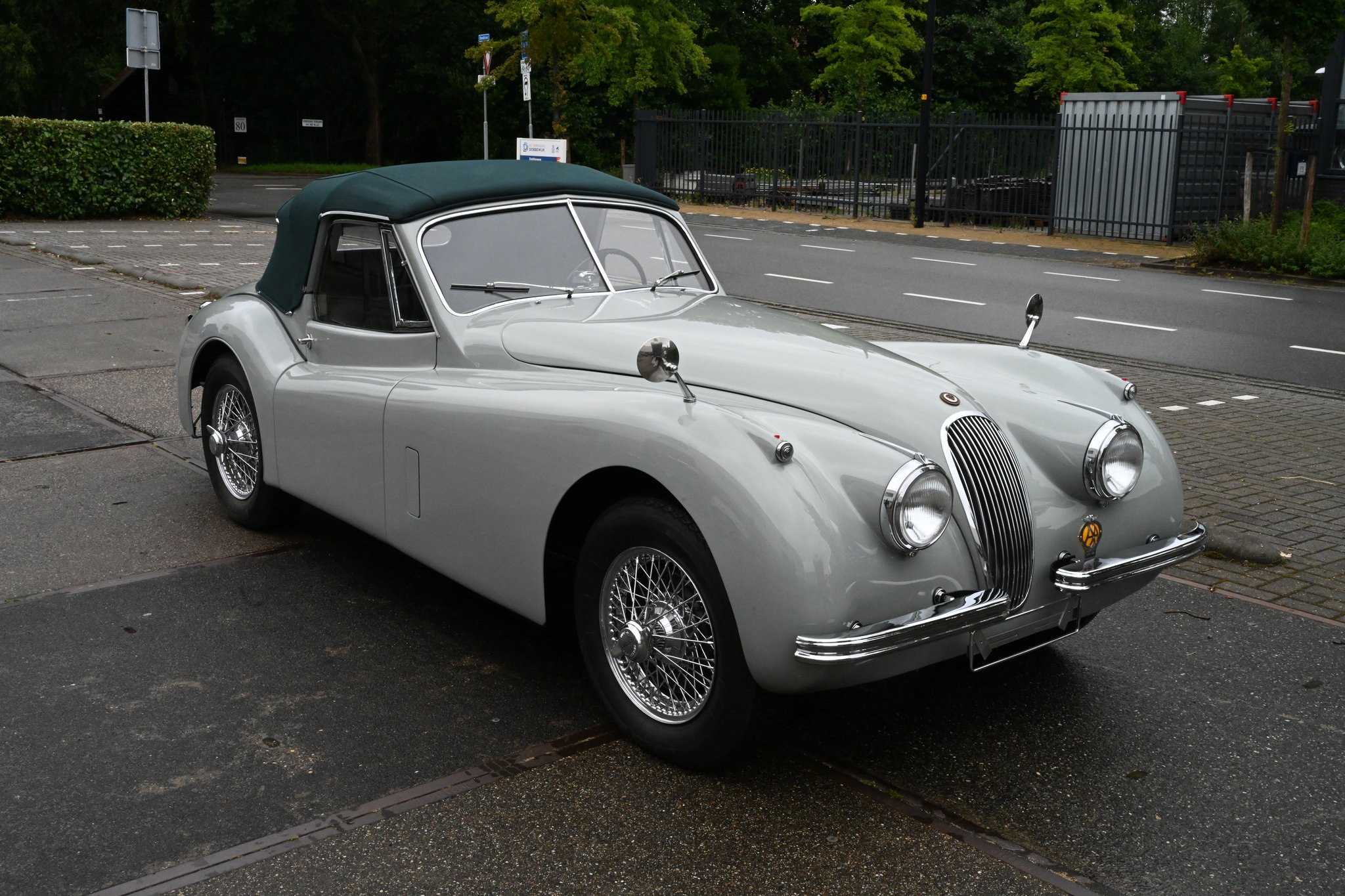 Jaguar XK 120 DHC Interior – 37