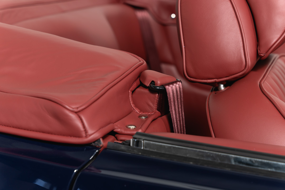 Aston Martin V8 Volante – 5