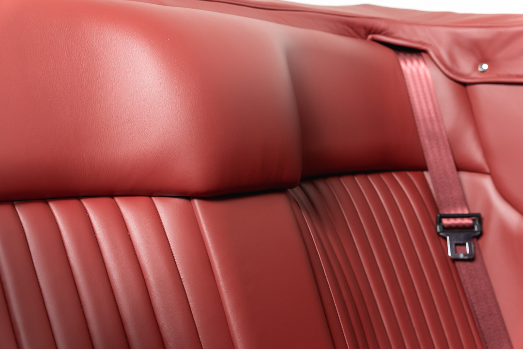 Aston Martin V8 Volante – 19