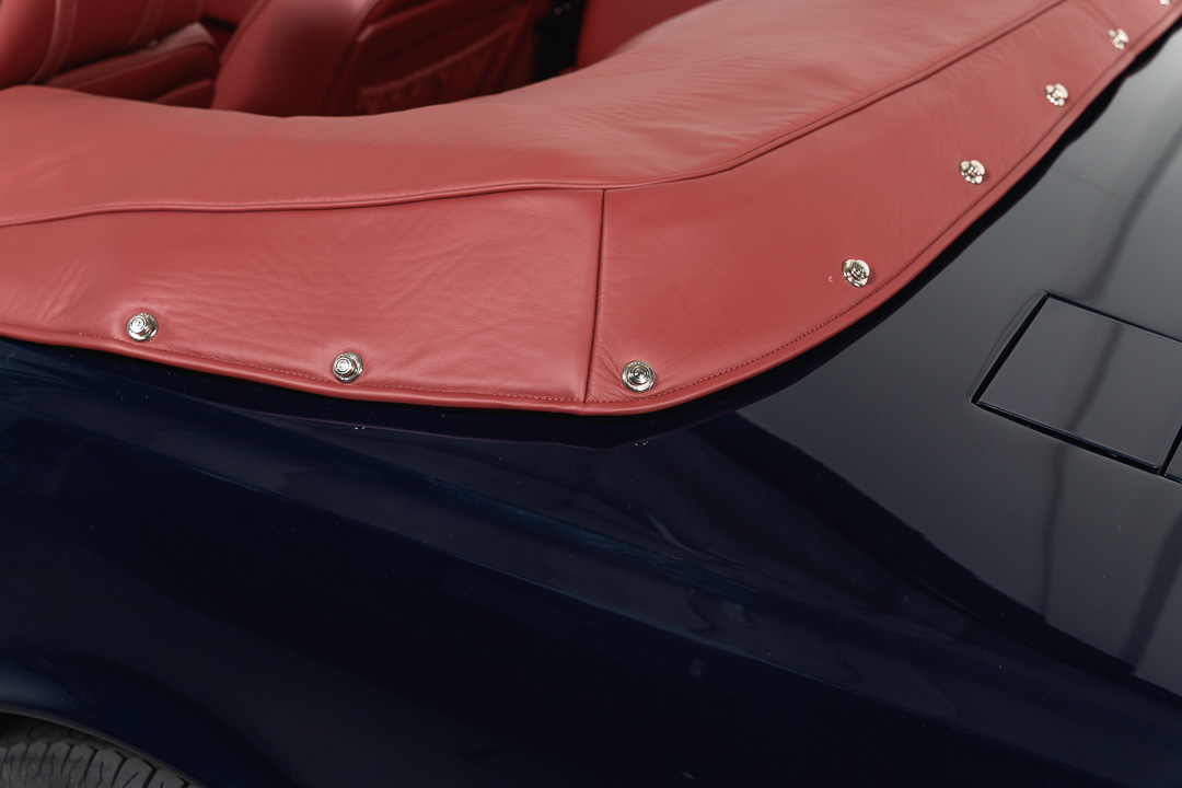 Aston Martin V8 Volante – 23