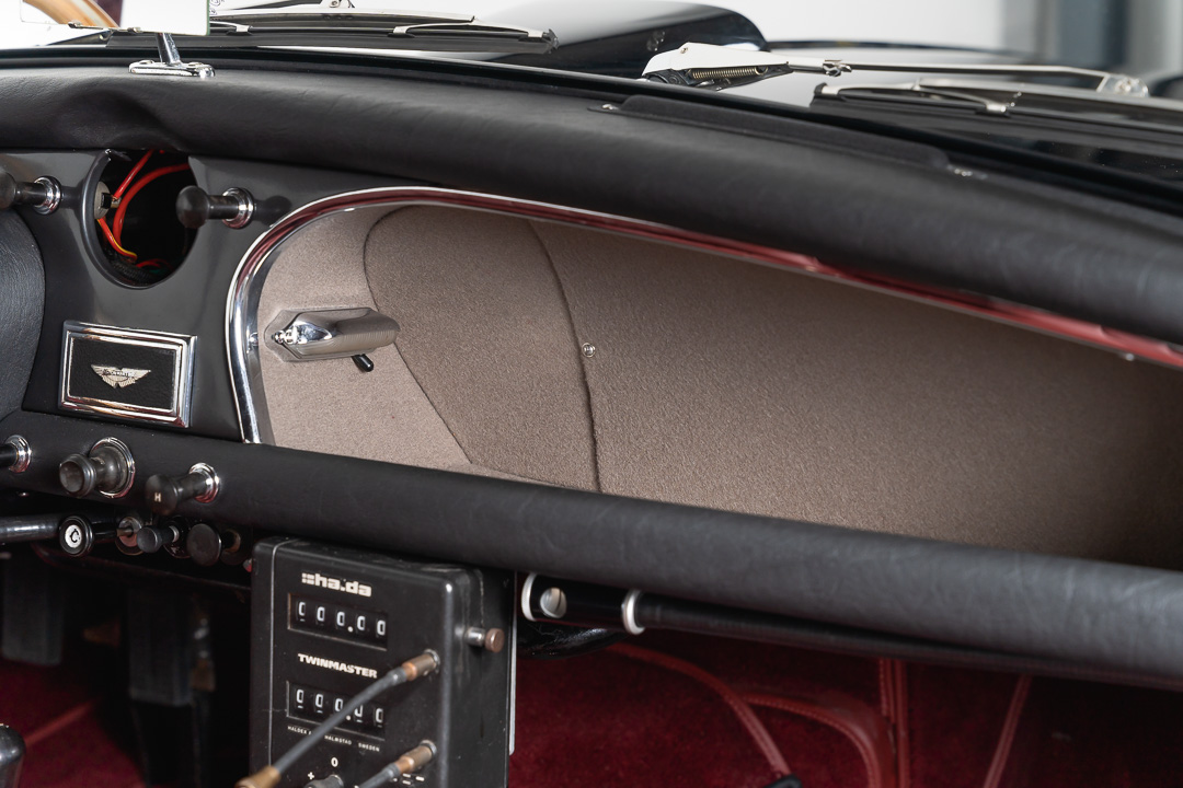 Aston Martin DB 2/4 MKIII Interior – 14
