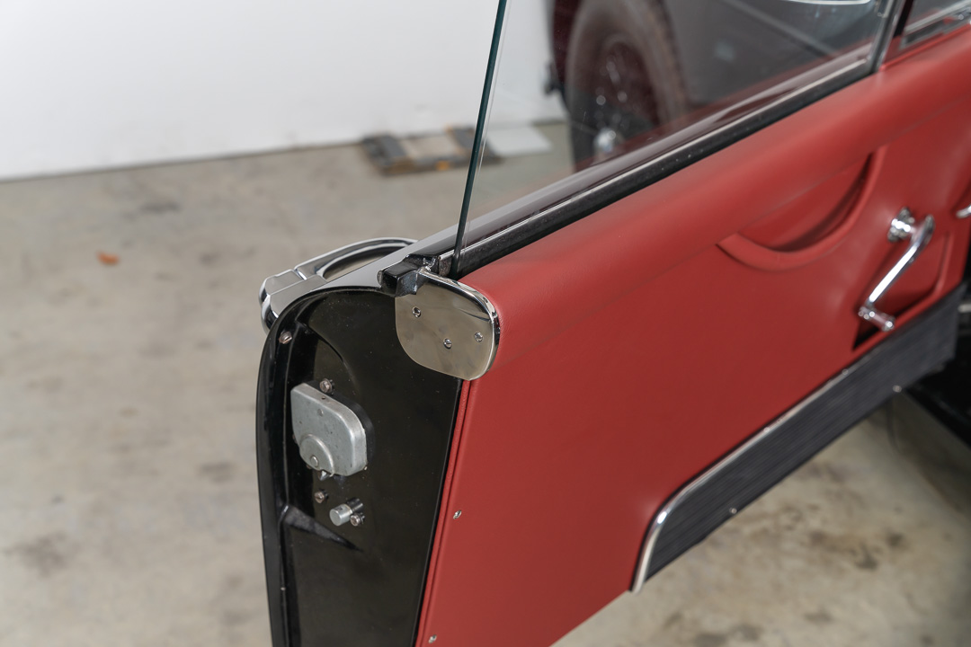 Aston Martin DB 2/4 MKIII Interior – 19