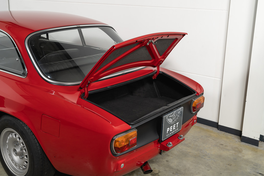 Alfa Romeo Giulia Sprint GT – 27