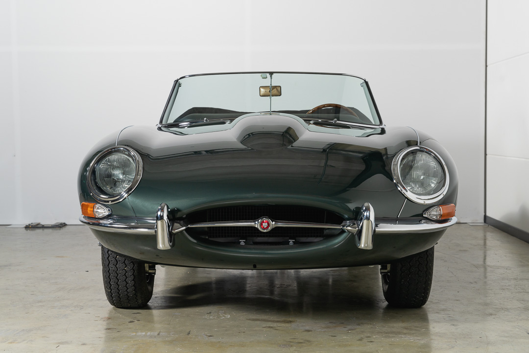 Jaguar E-type 4.2 OTS (Opalescent Dark Green) – 3