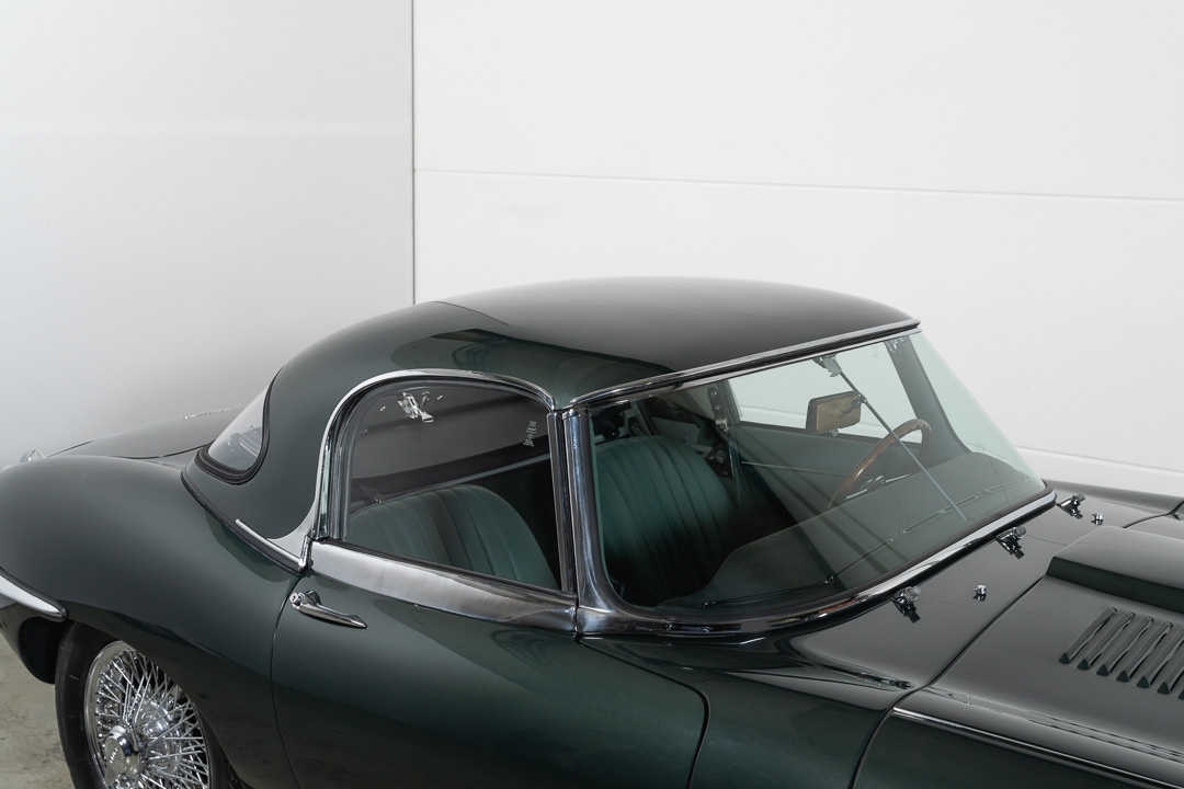 Jaguar E-type 4.2 OTS (Opalescent Dark Green) – 9