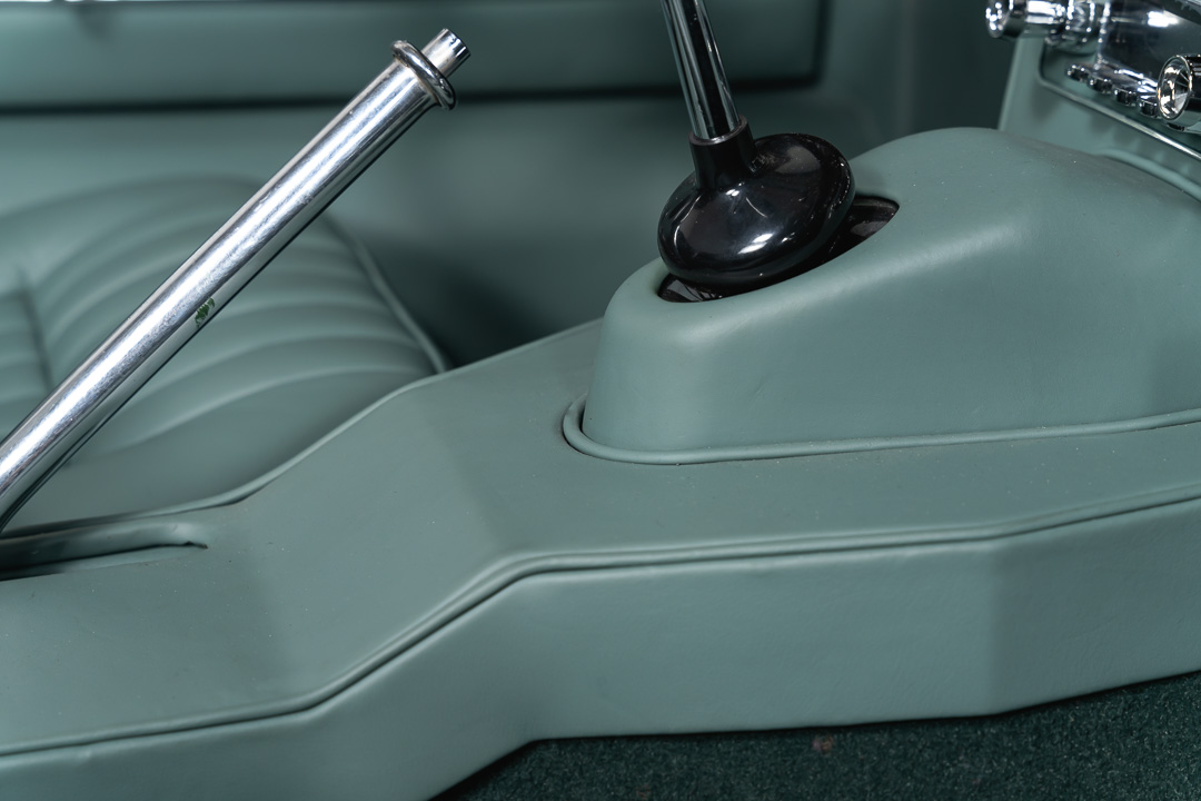 Jaguar E-type 4.2 OTS (Opalescent Dark Green) – 37