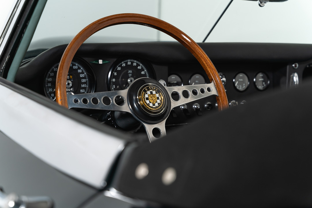 Jaguar E-type 4.2 OTS (Opalescent Dark Green) – 43