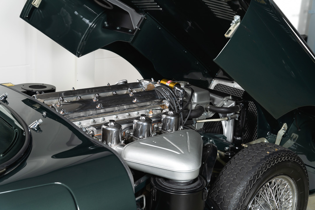 Jaguar E-type 4.2 OTS (Opalescent Dark Green) – 53