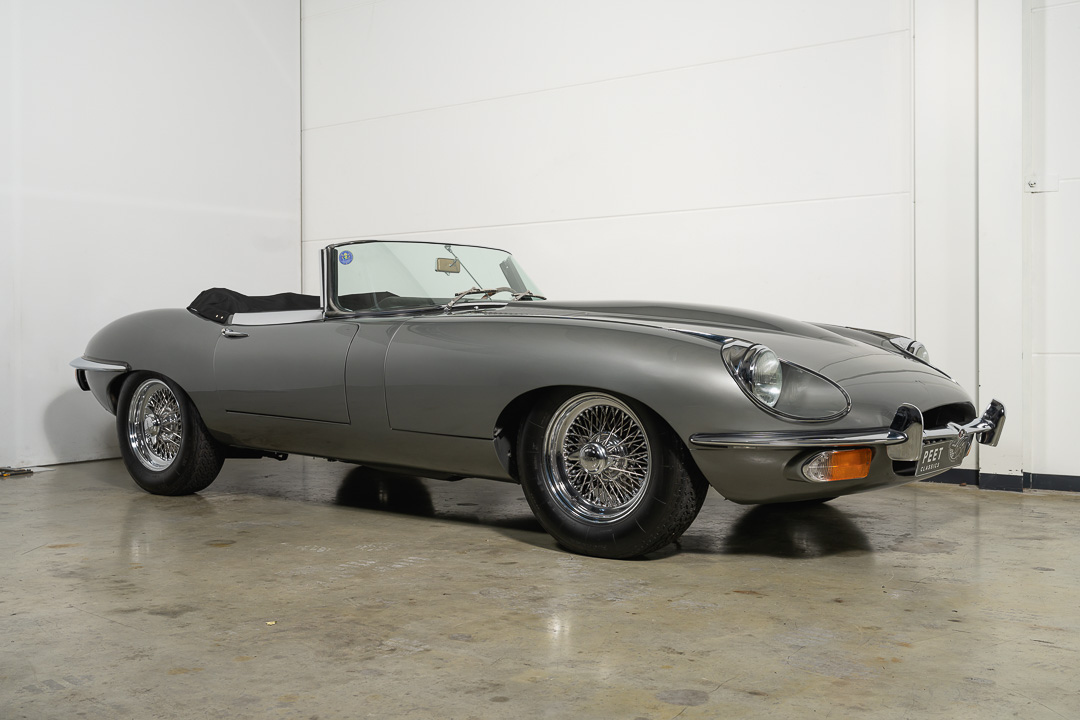 Jaguar E-type 4.2 OTS (Grijs) – 1
