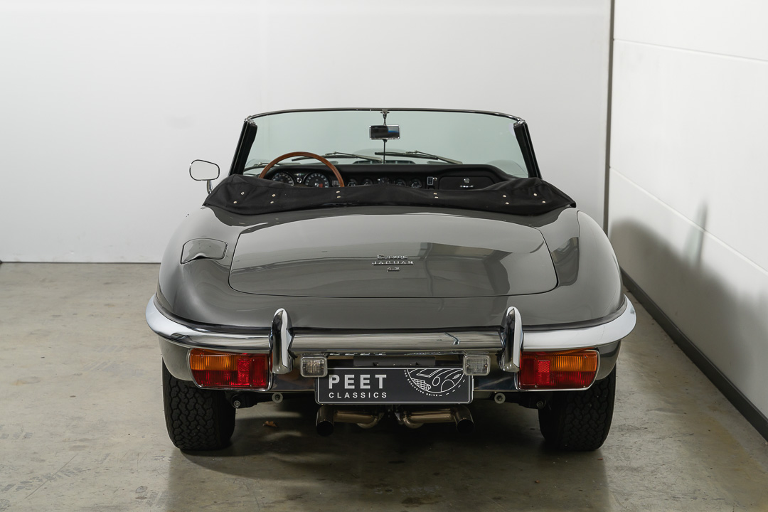 Jaguar E-type 4.2 OTS (Grijs) – 5