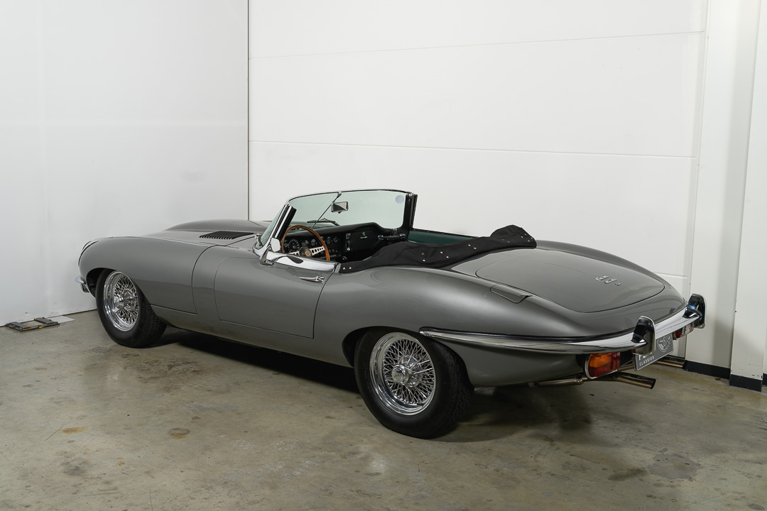 Jaguar E-type 4.2 OTS (Grijs) – 6