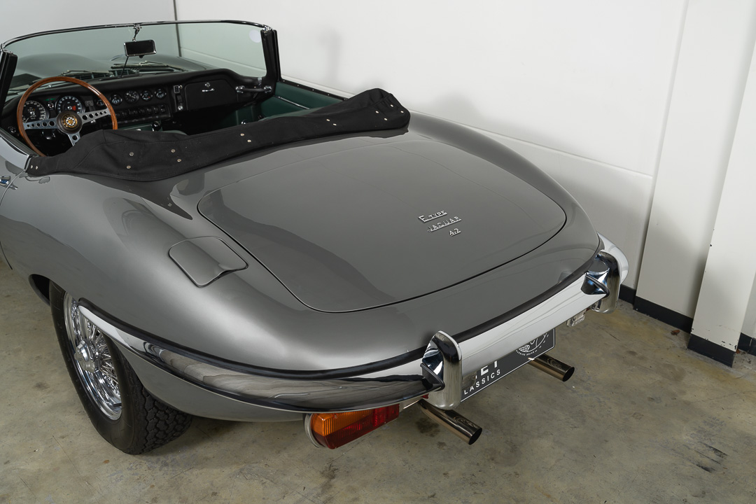 Jaguar E-type 4.2 OTS (Grijs) – 35