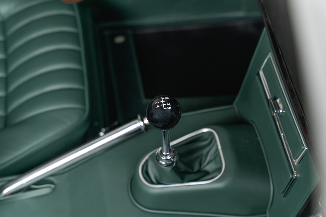 Jaguar E-type 4.2 OTS (Grijs) – 41