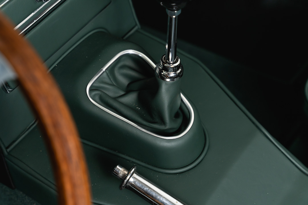 Jaguar E-type 4.2 OTS (Grijs) – 55