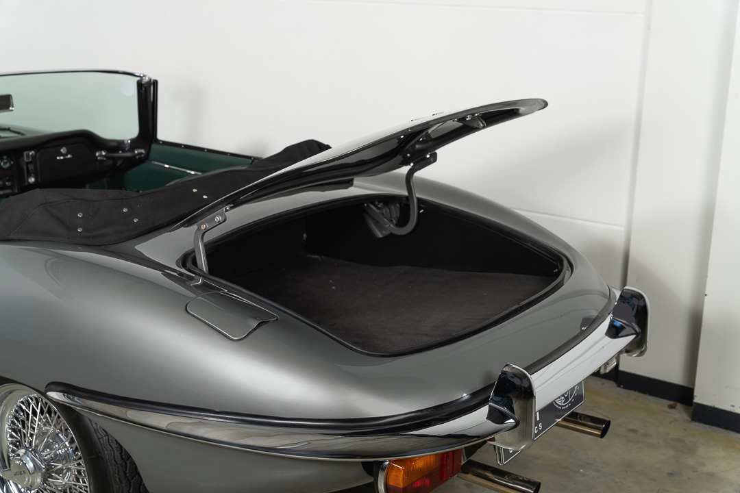 Jaguar E-type 4.2 OTS (Grijs) – 66