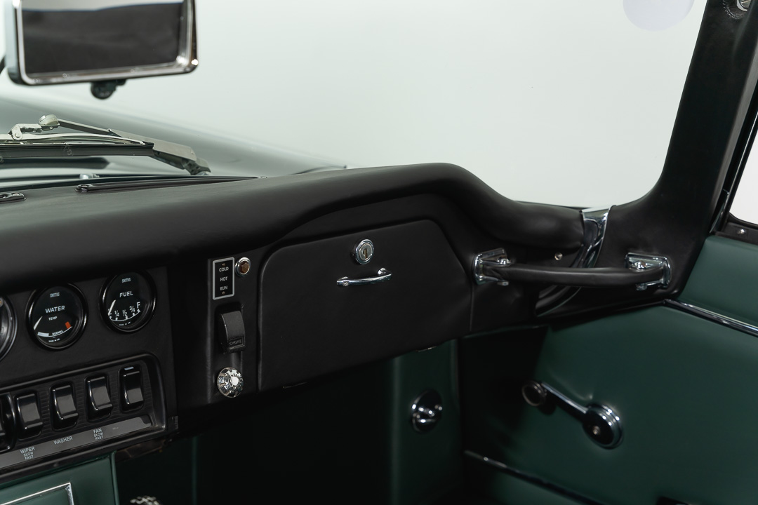 Jaguar E-type 4.2 OTS (Grijs) – 71