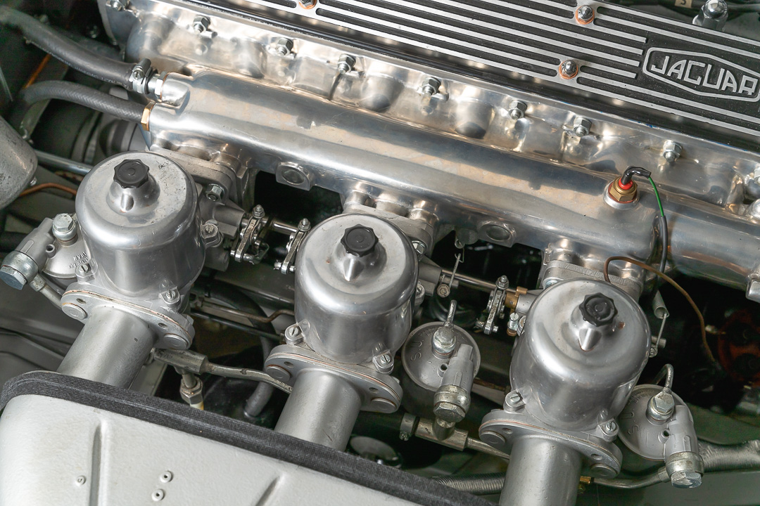 Jaguar E-type 4.2 OTS (Grijs) – 73