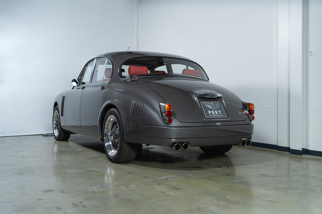 Jaguar MKII Special – 8