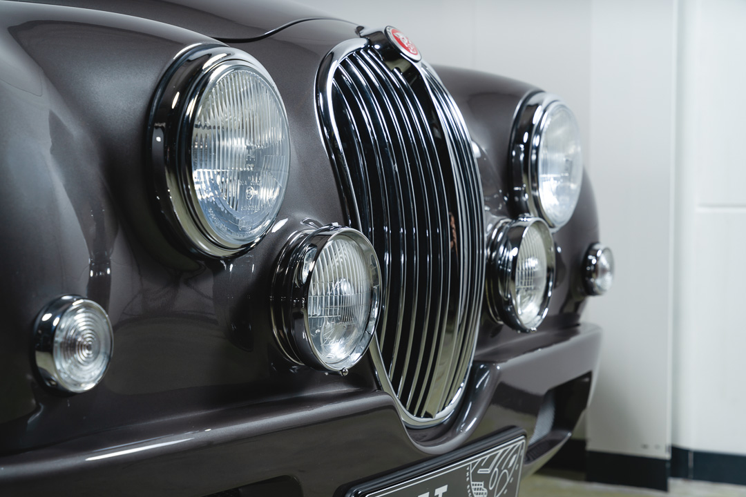 Jaguar MKII Special – 16
