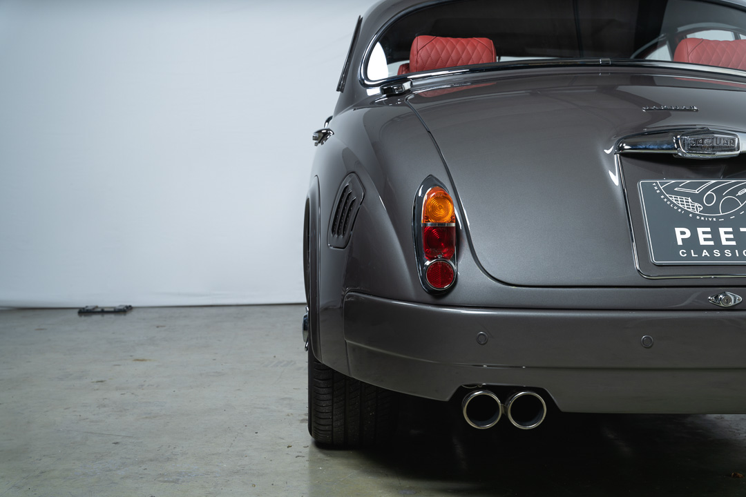 Jaguar MKII Special – 32