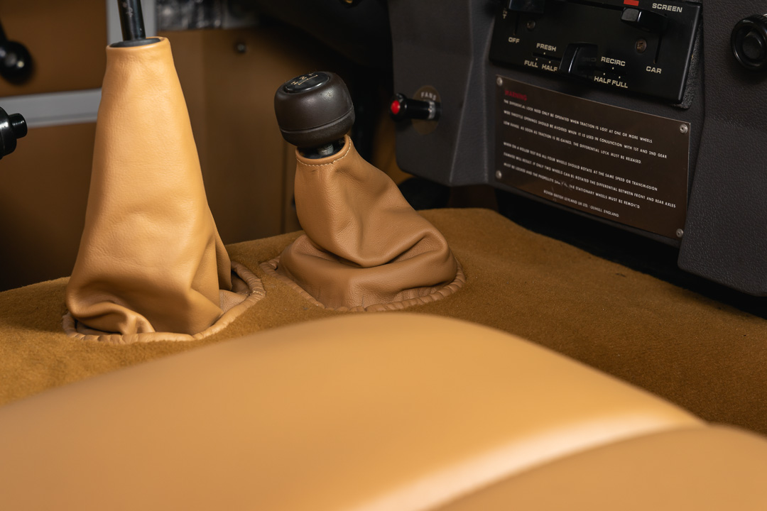 Range Rover Classic Interior – 9