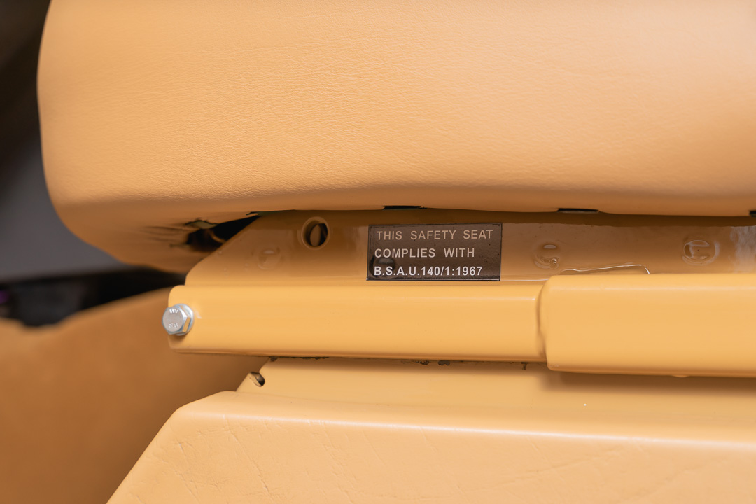 Range Rover Classic Interior – 16