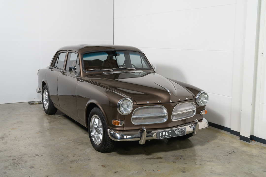 Volvo Amazon interior – 1