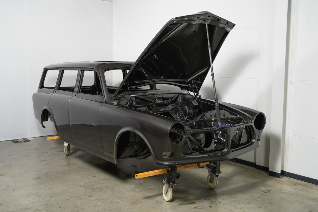 Volvo Amazon Body – 3