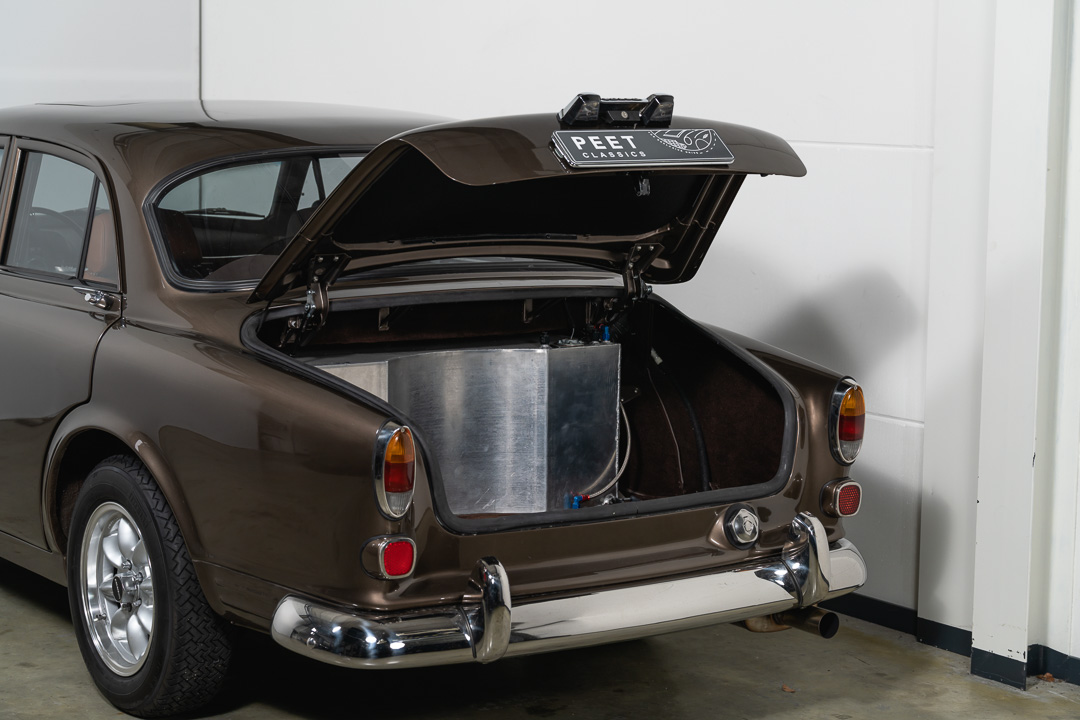 Volvo Amazon interior – 49
