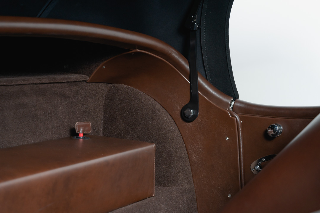 Jaguar XK 120 OTS Interior project – 9