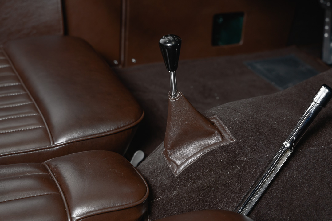 Jaguar XK 120 OTS Interior project – 16