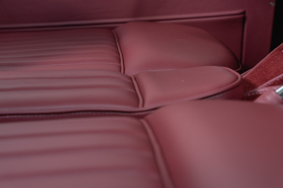 Jaguar XK 140 DHC Interior – 44