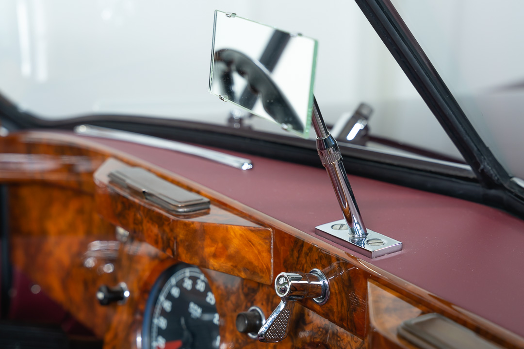 Jaguar XK 140 DHC Interior – 47