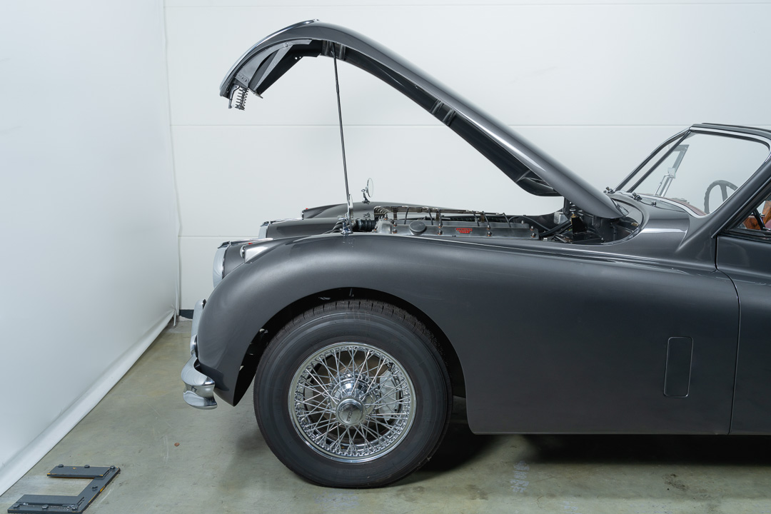 Jaguar XK 140 DHC Interior – 66