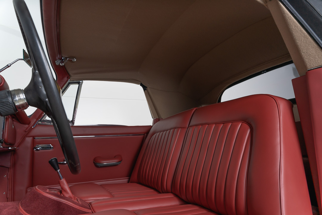 Jaguar XK150 DHC (wit/rood) – 2