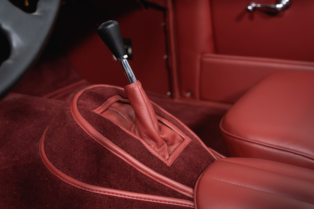Jaguar XK150 DHC (wit/rood) – 7